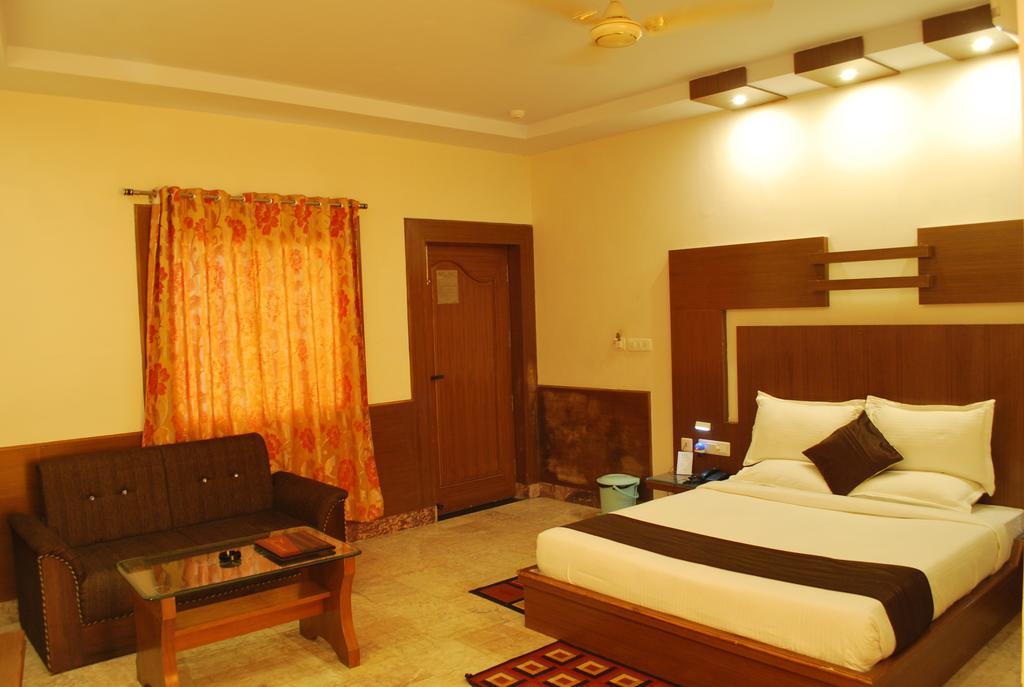 Hotel Basera Brij Bhoomi Vrindāvan מראה חיצוני תמונה