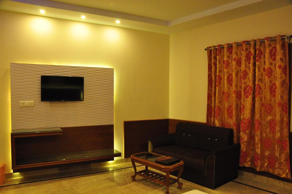 Hotel Basera Brij Bhoomi Vrindāvan חדר תמונה